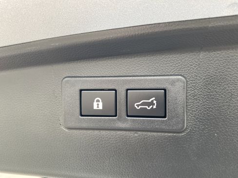 Used 2025 Subaru Outback Touring image 37