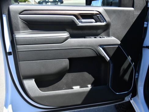 Used 2025 Chevrolet Silverado 2500 LT image 16