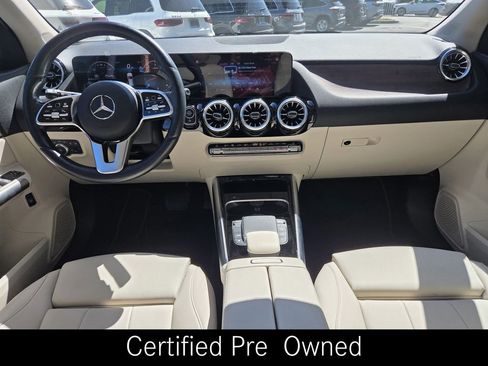 Used 2023 Mercedes-Benz GLA 250 4MATIC image 2