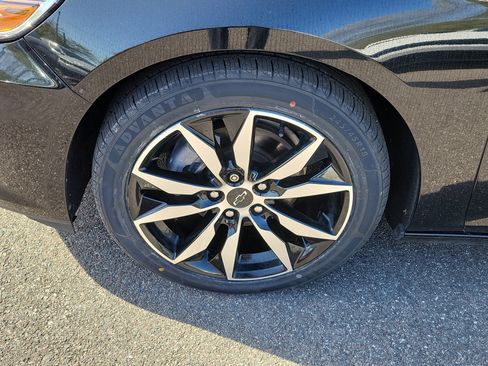 Used 2022 Chevrolet Malibu RS image 36