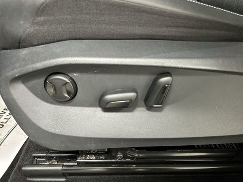 Certified 2023 Volkswagen Tiguan SE AWD/4WD image 10