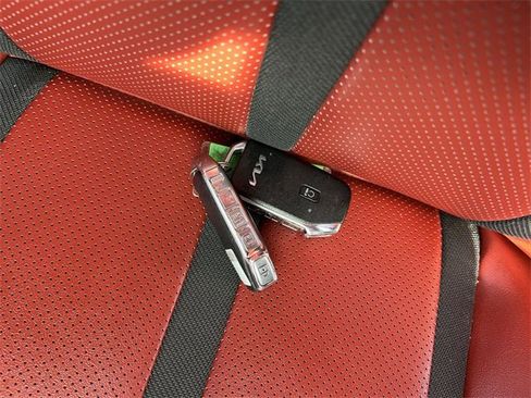 Used 2024 Kia K5 GT-Line w/ GT-Line Premium Package image 25