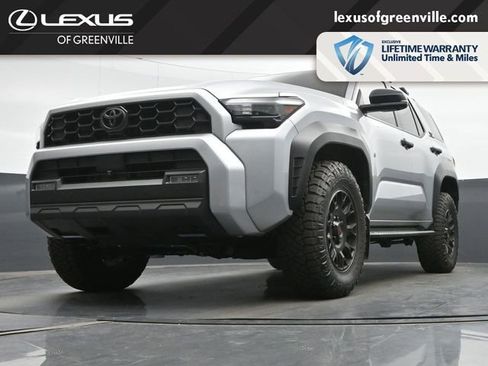 Used 2025 Toyota 4Runner TRD Off-Road Premium AWD/4WD image 32