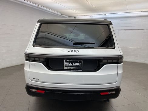 New 2026 Jeep Grand Wagoneer Summit AWD/4WD image 5