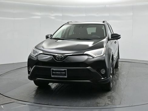 Used 2017 Toyota RAV4 XLE w/ Protection Package image 52