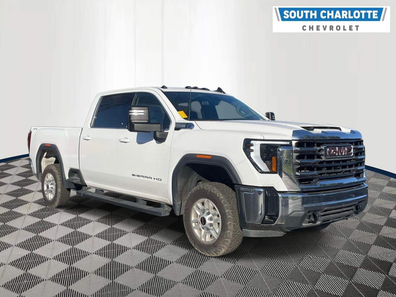 Used 2024 GMC Sierra 2500 SLE w/ SLE Value Package; AWD/4WD image 3