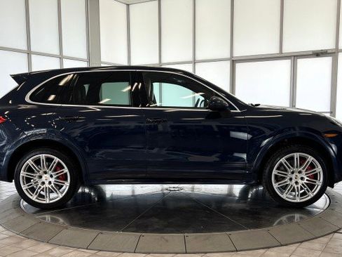 Used 2012 Porsche Cayenne Turbo AWD/4WD image 8