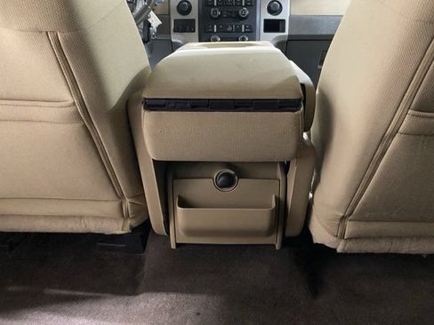 Used 2010 Ford F150 XLT AWD/4WD image 31