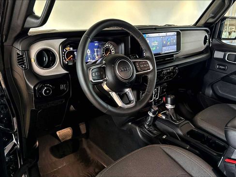 Used 2024 Jeep Wrangler Unlimited Sahara w/ Safety Group AWD/4WD image 7