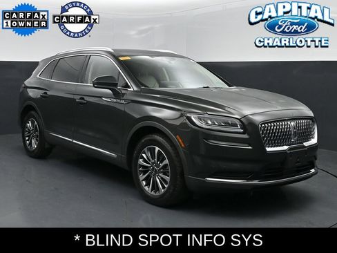 Used 2023 Lincoln Nautilus FWD image 3