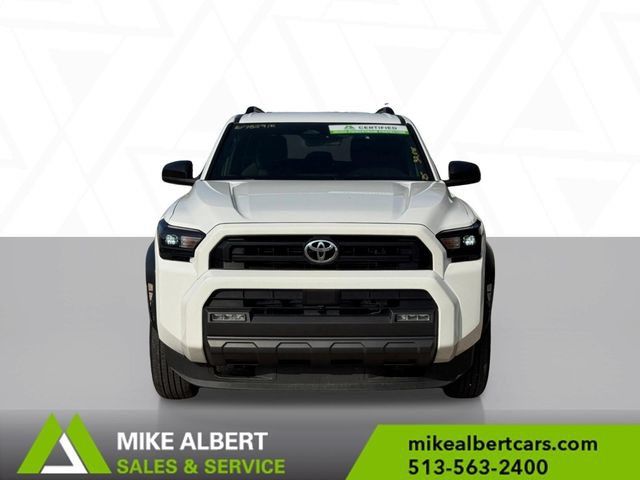 Used 2025 Toyota 4Runner SR5 AWD/4WD image 2
