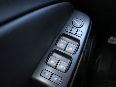 Used 2019 GMC Yukon XL Denali image 14