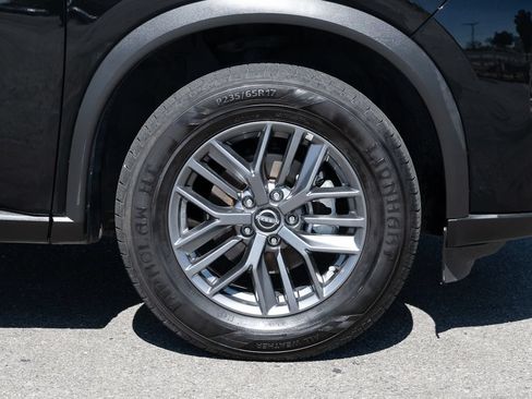 Used 2024 Nissan Rogue S AWD/4WD image 12