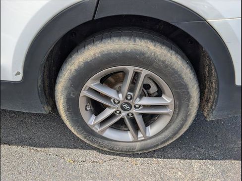 Used 2018 Hyundai Santa Fe Sport image 9