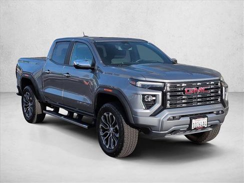 Used 2024 GMC Canyon Denali AWD/4WD image 3