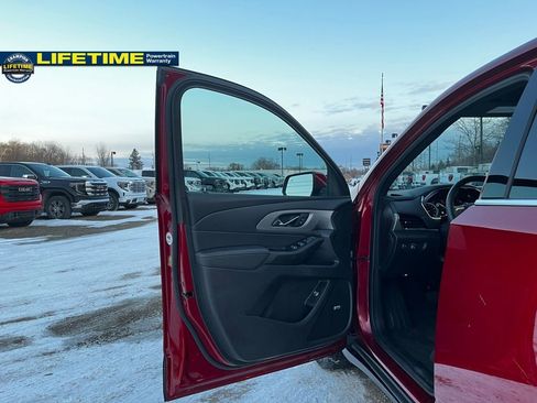 Used 2023 Chevrolet Traverse LT w/ LT Premium Package image 20