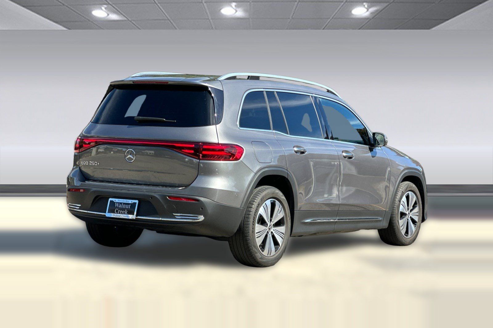 Used 2024 Mercedes-Benz EQB 250+ image 9