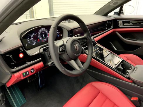 New 2026 Porsche Panamera Turbo S image 4