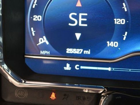 Used 2023 Chevrolet Silverado 1500 LT AWD/4WD image 13