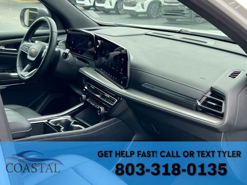 Used 2025 Chevrolet Traverse LT AWD/4WD image 31