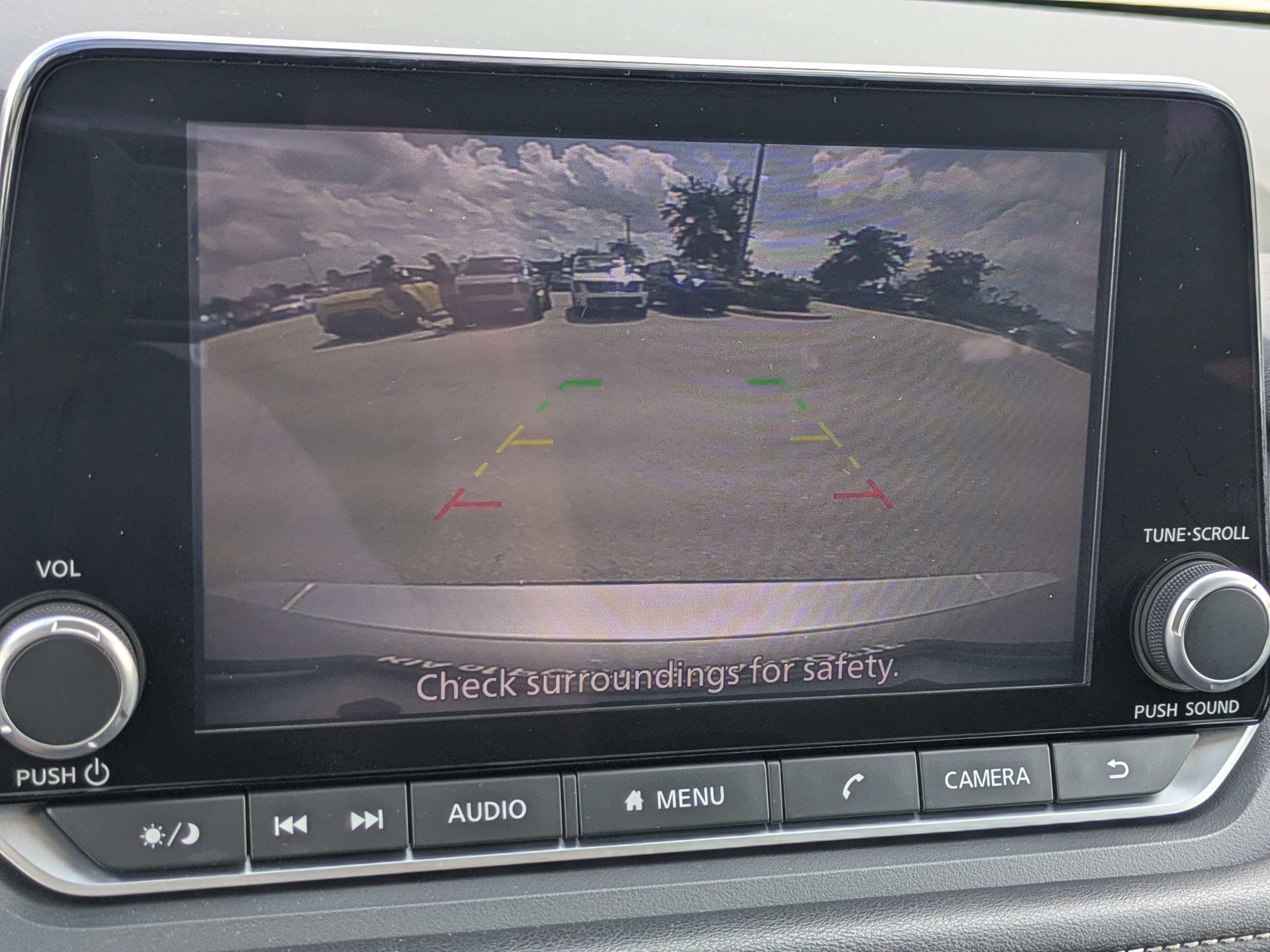 Used 2025 Nissan Rogue SV FWD image 31