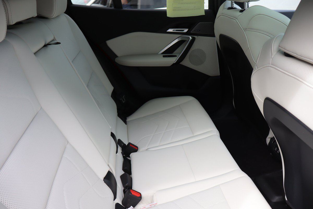 Used 2026 BMW X2 M35i AWD/4WD image 23