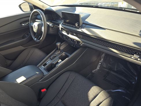 Used 2023 Honda Accord EX image 14