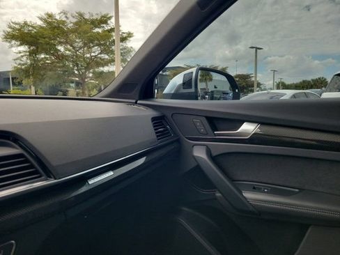 Used 2021 Audi SQ5 Premium Plus w/ Premium Plus Package image 28