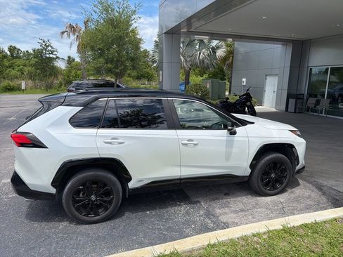 Used 2023 Toyota RAV4 XSE AWD/4WD image 4
