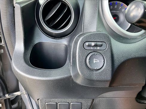 Used 2009 Honda Fit Sport image 32