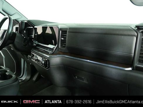Used 2025 GMC Sierra 1500 SLT AWD/4WD image 22