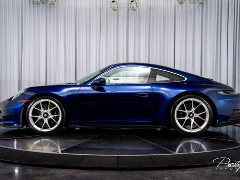 Used 2022 Porsche 911 GT3 image 6