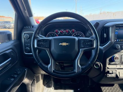 Used 2022 Chevrolet Silverado 3500 LT w/ Convenience Package image 13