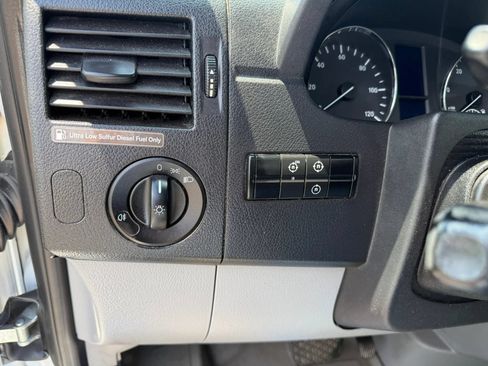 Used 2008 Dodge Sprinter 2500 RWD image 56