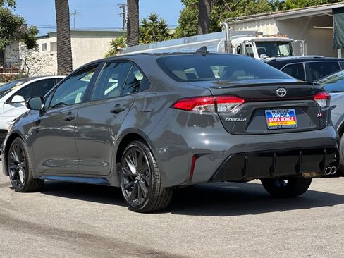 Used 2023 Toyota Corolla SE w/ SE Premium Package FWD image 6