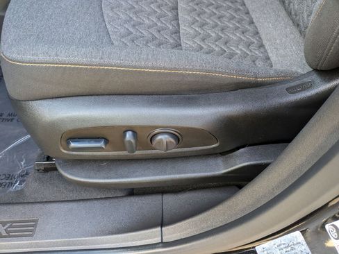 Used 2022 Chevrolet Equinox LT image 22
