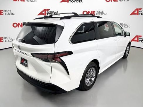 Certified 2026 Toyota Sienna LE FWD image 8