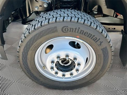 New 2026 Ford F550 4WD DRW image 15