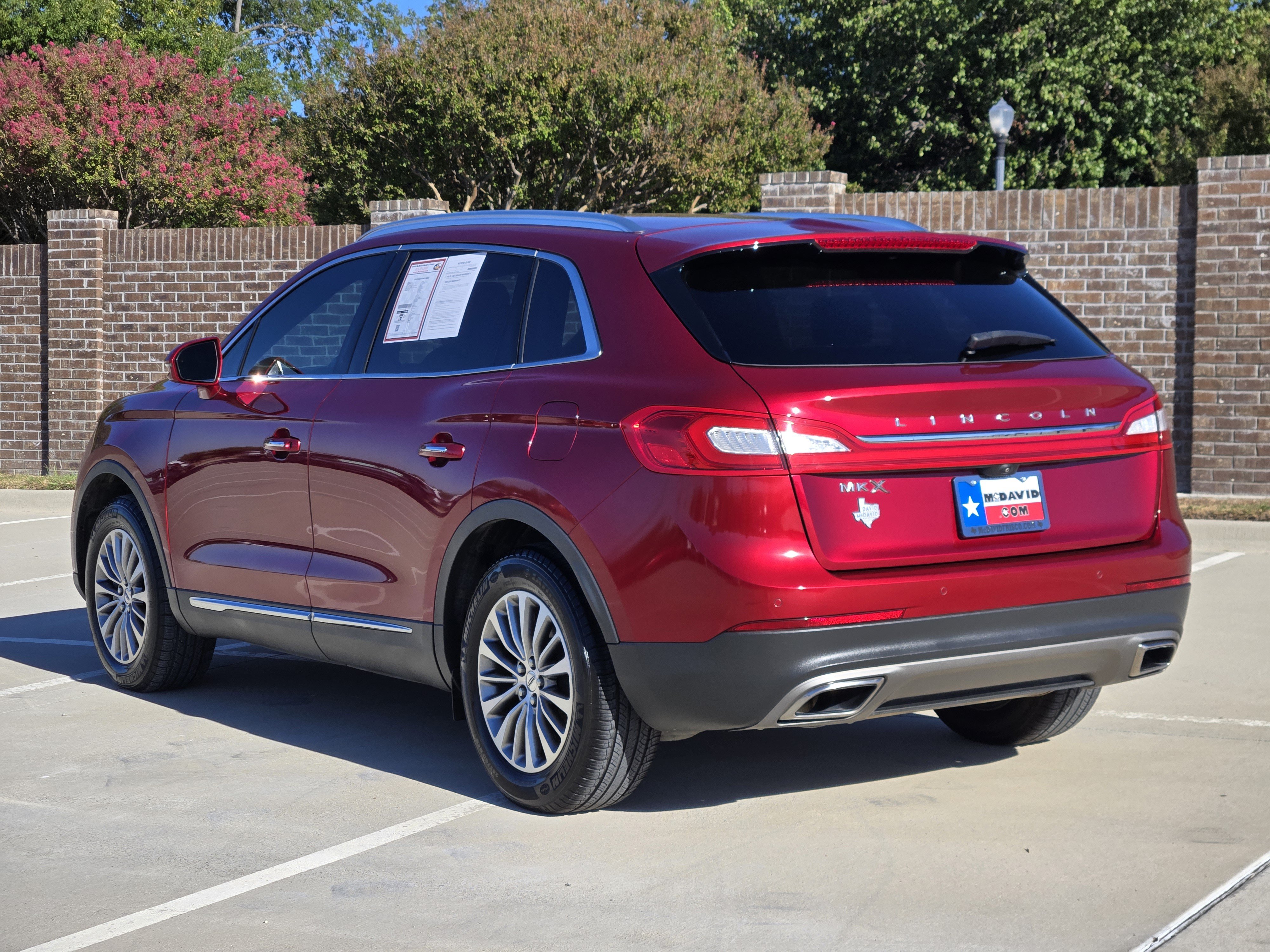 Used 2018 Lincoln MKX Select w/ Select Plus Package FWD image 8