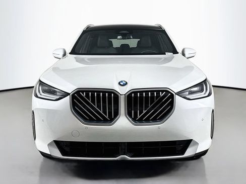 Used 2025 BMW X3 xDrive30i w/ Convenience Package AWD/4WD image 2