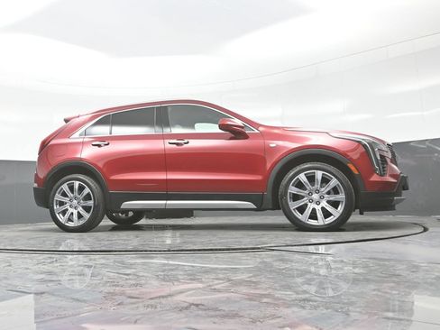 Used 2019 Cadillac XT4 Premium Luxury AWD/4WD image 32