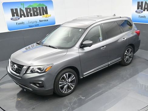 Used 2020 Nissan Pathfinder Platinum image 26