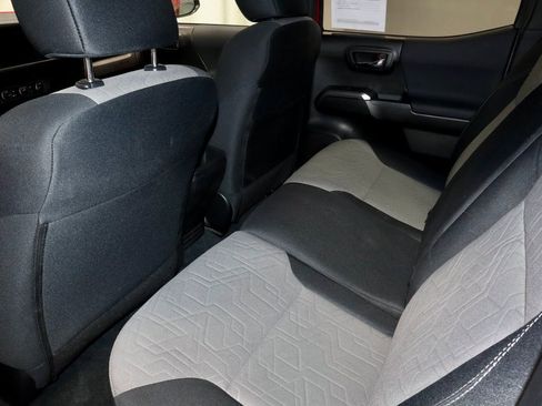 Used 2022 Toyota Tacoma TRD Sport image 20