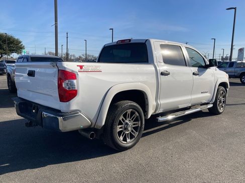 Used 2015 Toyota Tundra SR5 image 4