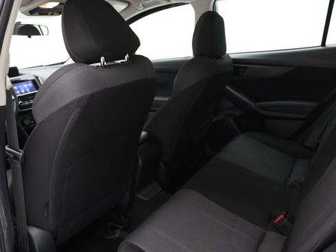 Used 2019 Subaru Impreza 2.0i Premium image 11