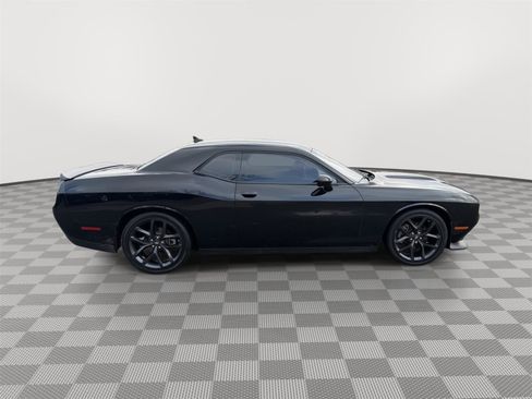 Used 2022 Dodge Challenger R/T w/ Plus Package image 8