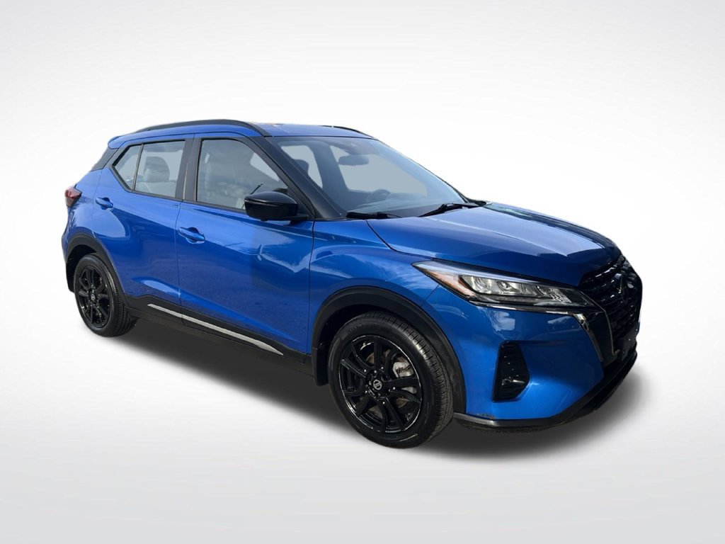 Certified 2021 Nissan Kicks SR w/ SR Premium Package FWD image 3