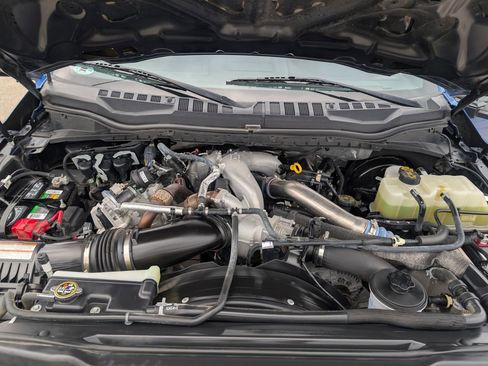 Certified 2022 Ford F250 Lariat w/ Lariat Value Package image 8