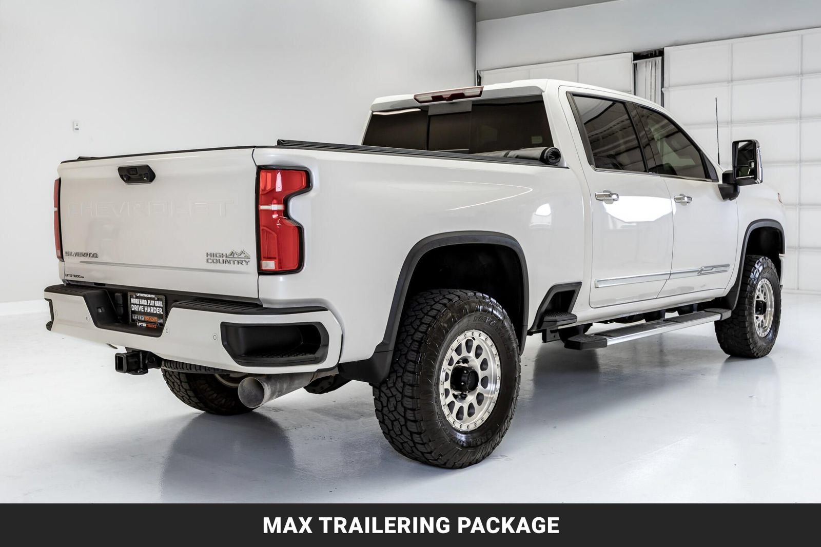 Used 2024 Chevrolet Silverado 2500 High Country w/ Max Trailering Package AWD/4WD image 9