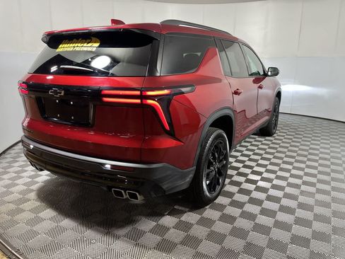 Used 2025 Chevrolet Traverse LT w/ Midnight/Sport Edition FWD image 8